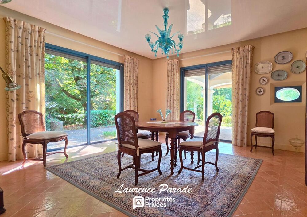 Vente Maison PROPRIÉTÉ DE CARACTÈRE 348 m² de plain Pied 1,8 HECTARES, PISCINE, GARAGE, ENTRE BORDEAUX ET PERIGUEUX, A PROXIMITE DE SAINT-ÉMI Montpon menesterol