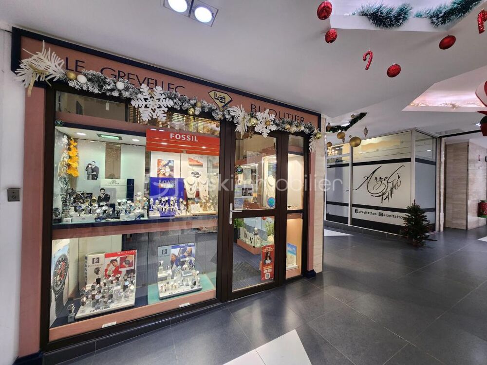   VENTE Murs commerciaux d'un local de 30 M2 et FDC  au centre d'AURAY 