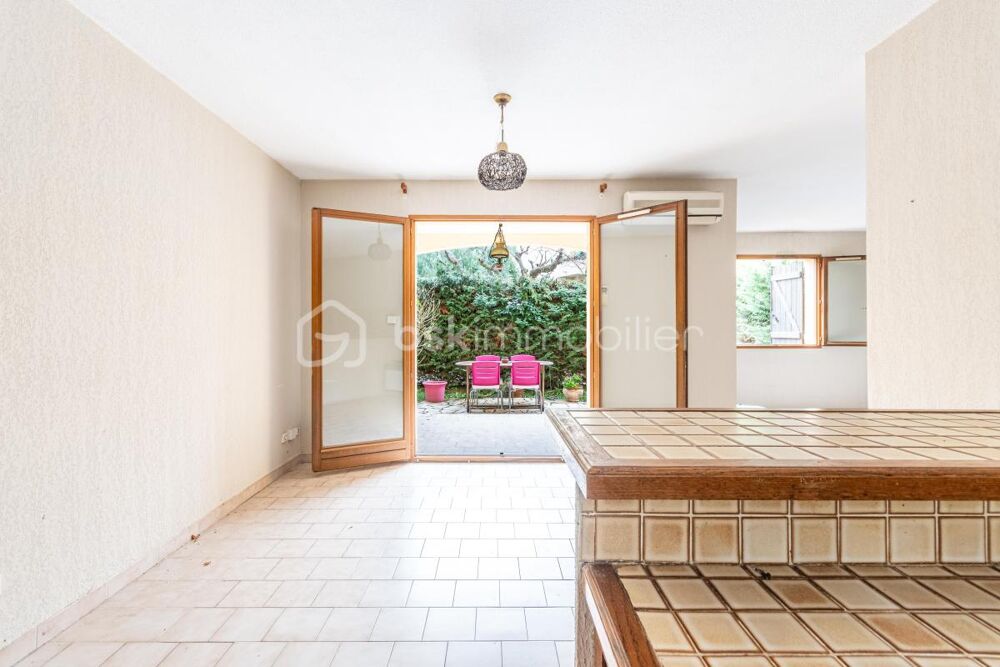 *** COUP DE COEUR *** T3 EN REZ DE JARDIN AVEC GARAGE ***
