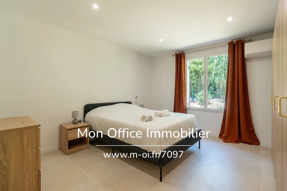 à vendre  Appartement Grimaud (83310)