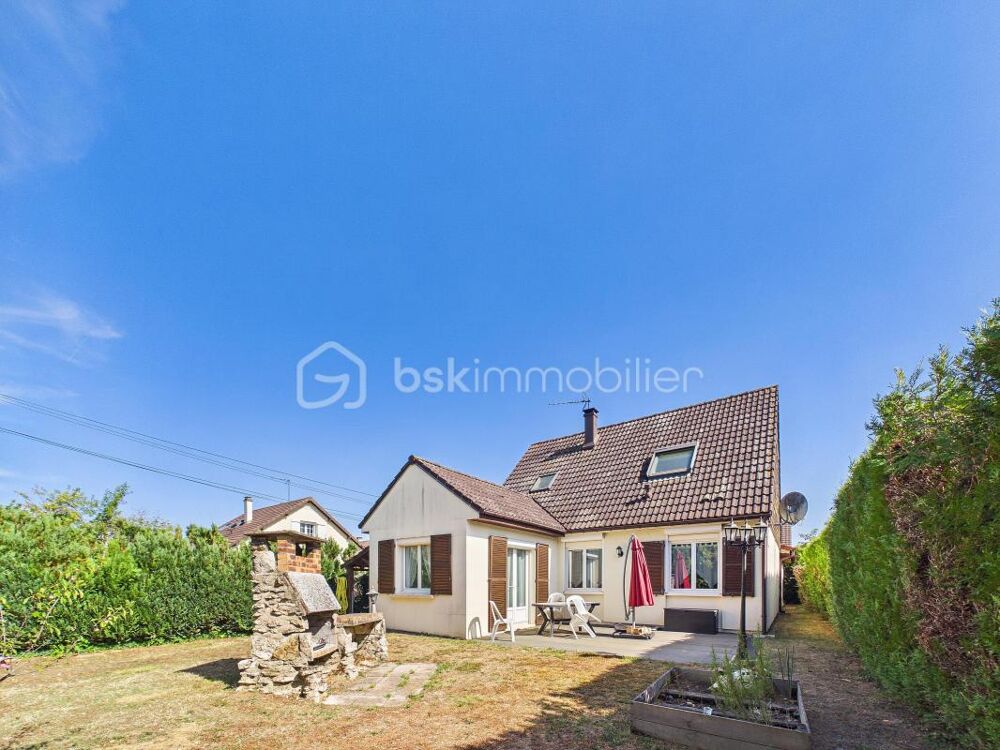 Maison familiale spacieuse à vendre  Confort et tranquillité assurés