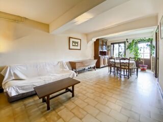  Propriété/château à vendre 6 pièces 234 m²