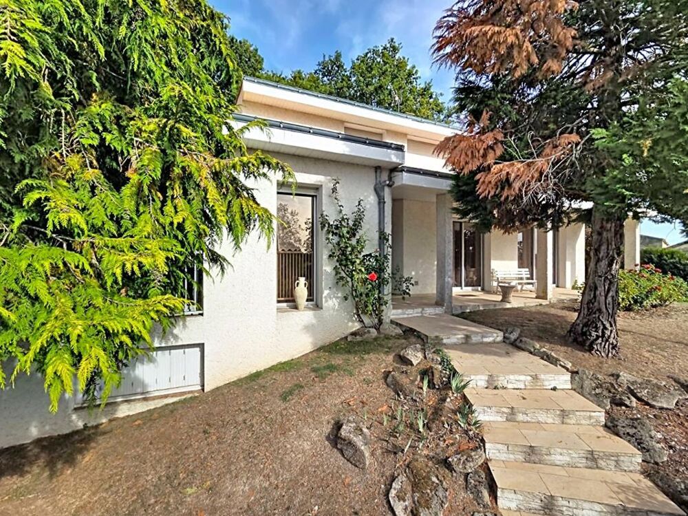 Maison Saint Laurent sur Sèvre 6 pièces avec T2 -178 m2