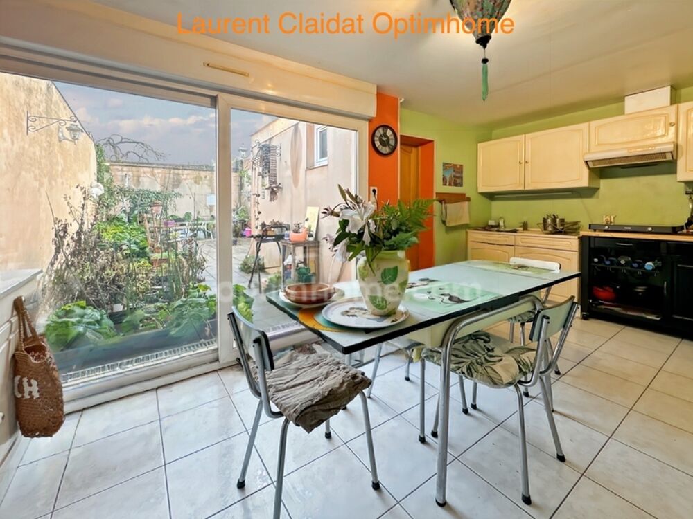 MAISON ENV.81M2  PROCHE IUT  2 CHAMBRES  COUR 50 m² SANS VIS-À-VIS