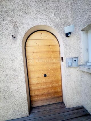  Immeuble à vendre 7 pièces 146 m²