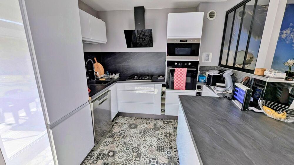 Vente Maison Maison rénovée en pierres 125 m2 à vendre, 6 pièces avec 4 voir 5 chambres, bourg SAINT GERMAIN EN COGLES (35) Saint germain en cogles
