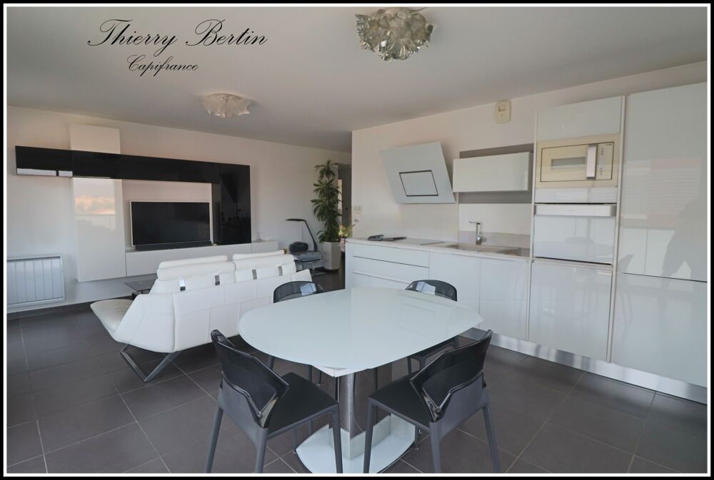 à vendre  Appartement Fréjus (83600)