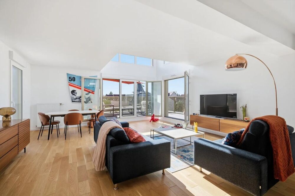Duplex 5 pièces de 102 m² habitable et 102m² d'extérieur (balcon, terrasse et roof top) à Enghien-les-Bains