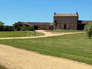  Propri�t�/ch�teau � vendre 7 pi�ces 470 m�