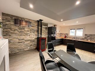  Maison  vendre 8 pices 157 m