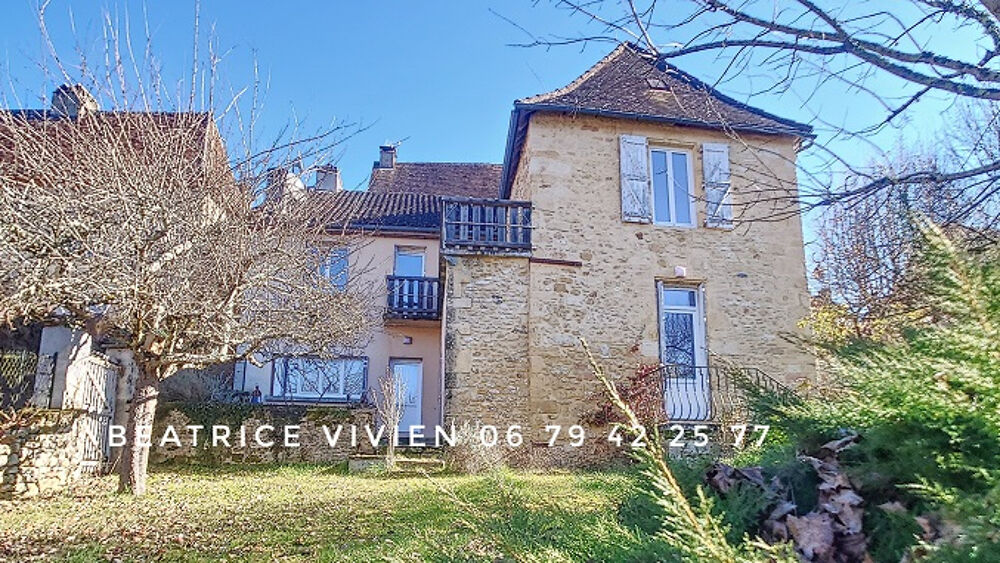 PLAZAC: Maison 5 pièces, 162 m2. 2-3 Chambres .Un studio T2 indépendant. Garage. Terrain:448 m2