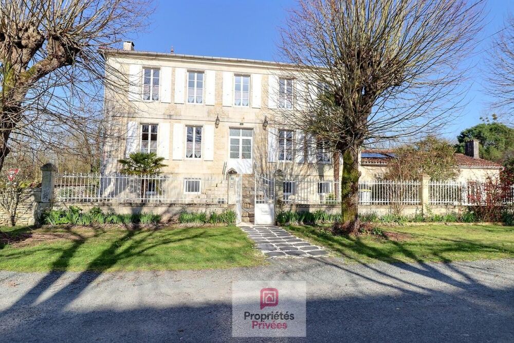 Maison 8 pièces 265 m² · à Rochefort · 265 m² · 575 000 €