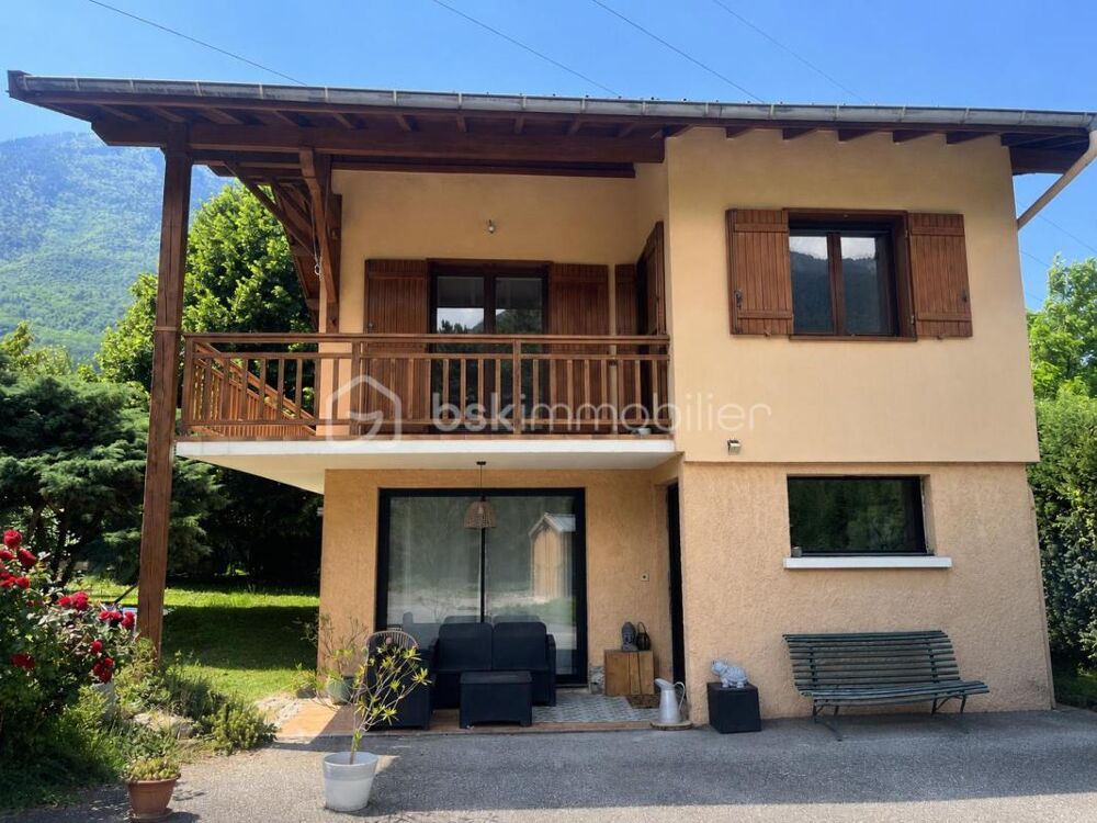Vente Maison Maison 6 pièces 140m² St Etienne de Cuines Saint etienne de cuines