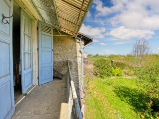  Propriété/château à vendre 6 pièces 234 m²
