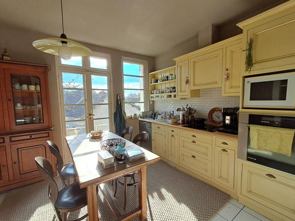 Maison 7 pièce(s) 177 m2