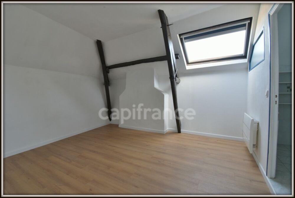Appartement à vendre 2 pièces de 33m² - La ville du bois - Belle opportunité en centre-ville pour investir