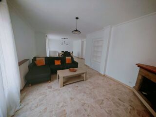 Appartement à louer 3 pièces 96 m²