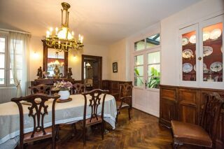  Propriété/château à vendre 15 + pièces 648 m²