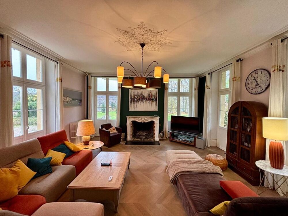 Vente Propriété/Château Manoir d'Exception à Sichamps - Charme, Élégance et Parc Arboré de 28 295 m² Sichamps