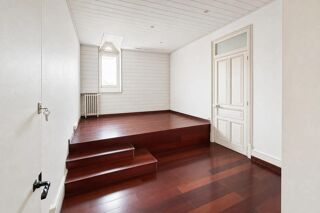  Propriété/château à vendre 15 + pièces 316 m²