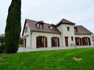  Maison à vendre 15 + pièces 207 m²