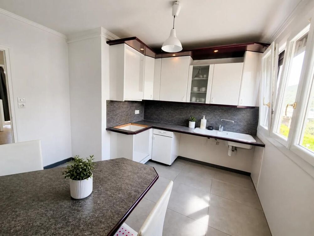 Vente Appartement Appartement 3 pièces de 73,27 m² avec balcon, loggia, parking Eybens
