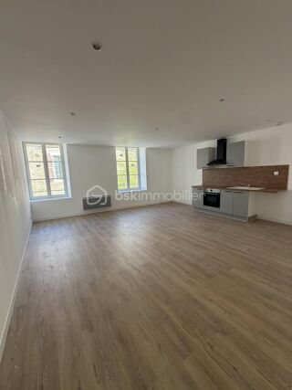  Immeuble à vendre 8 pièces 166 m²