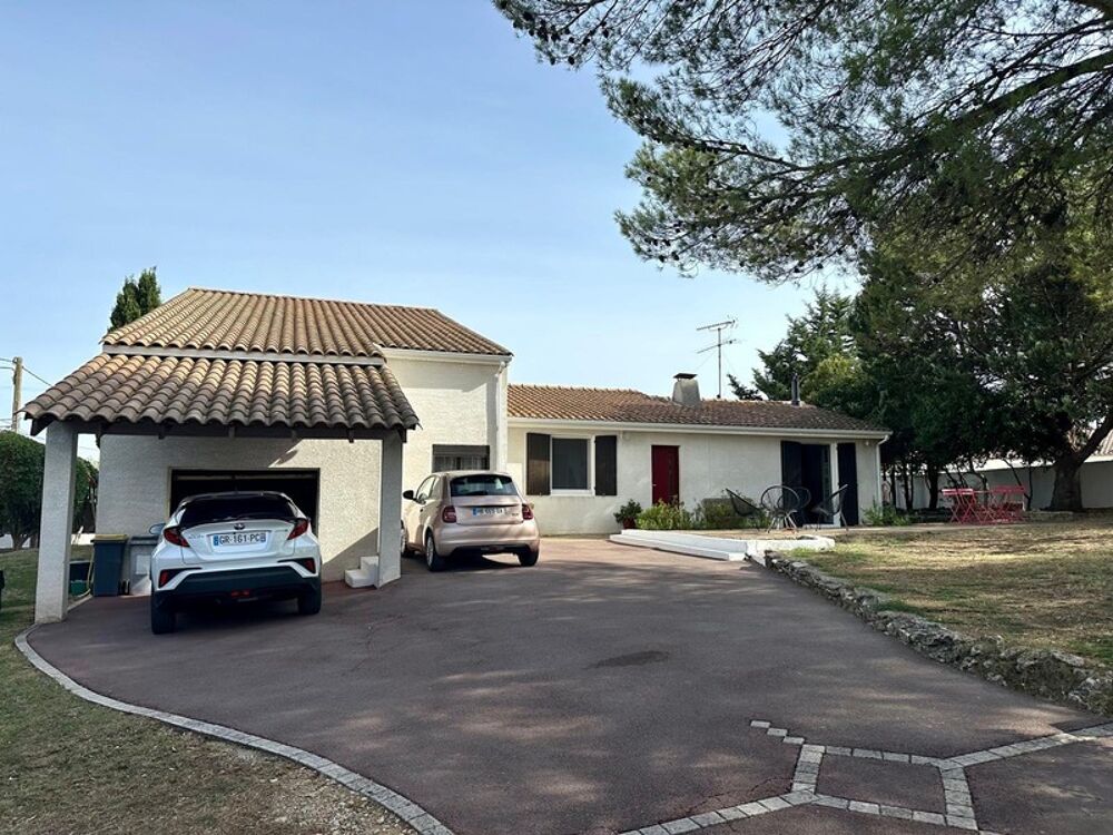 Villa de 181 m² - terrain de 834m2 arboré piscinable à Saint-Drézéry