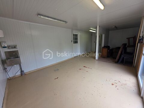   LOCAL COMMERCIAL DE 100M² AVEC STATIONNEMENTS 