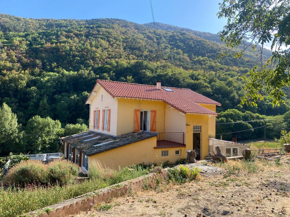 Dpt Pyrénées Orientales (66), à vendre MOSSET Maison 8 pièces, terrasses, jardin, terrain 3943 m²