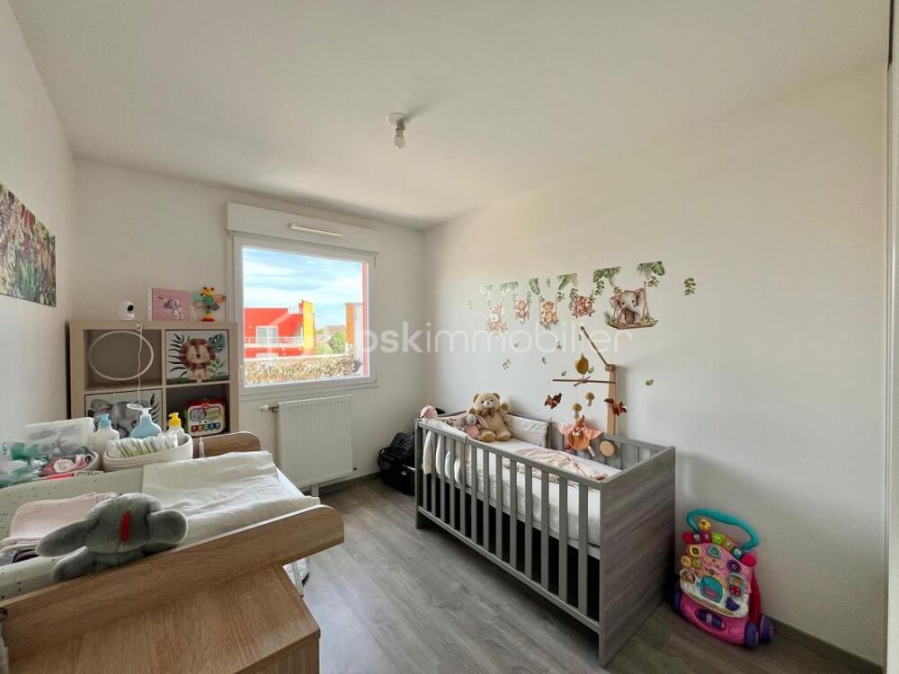 Chevigny : Appartement 3 pièces de 64m² dernier étage/terrasse avec garage et piscine