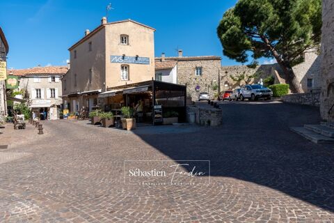 ? &Agrave; C&Eacute;DER � Droit au bail au c�ur du village du Castellet (83) -  Emplacement n&deg;1 � Rue de l'&Eacute;glise � Pi&eacute;tonne & ultra-passante 90000 83330 Le castellet