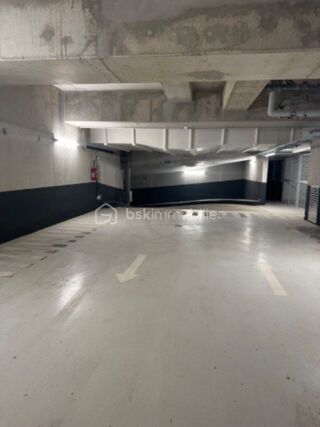  Parking / Garage � vendre 