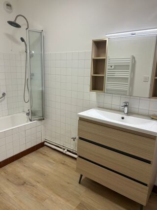  Appartement à louer 2 pièces 59 m²