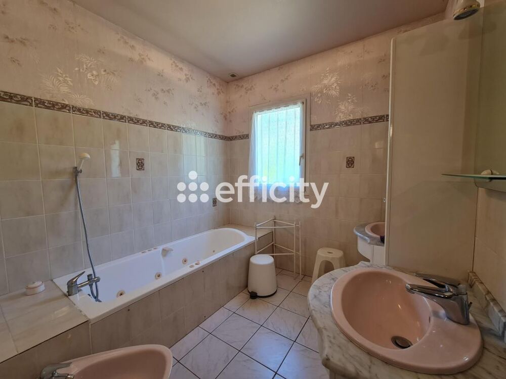 � vendre  Maison Carqueiranne (83320)