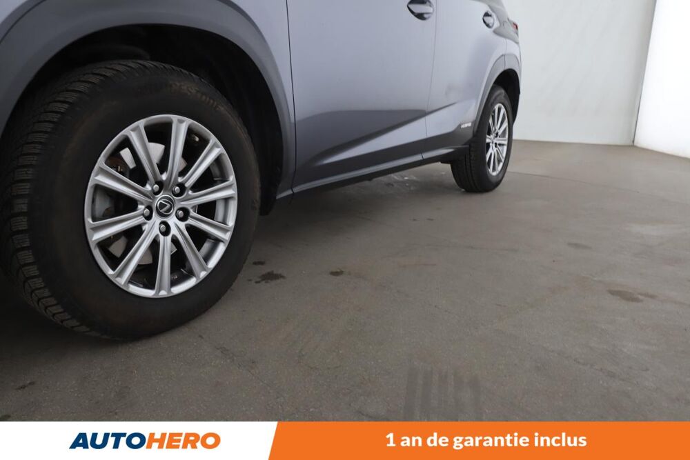 NX 300h Pack Business 2WD Auto 197 ch 2017 occasion 92130 Issy-les-Moulineaux