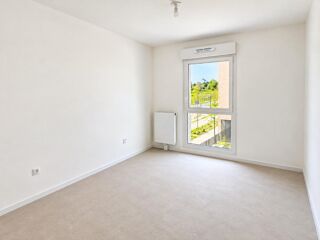  Appartement à louer 3 pièces 65 m²
