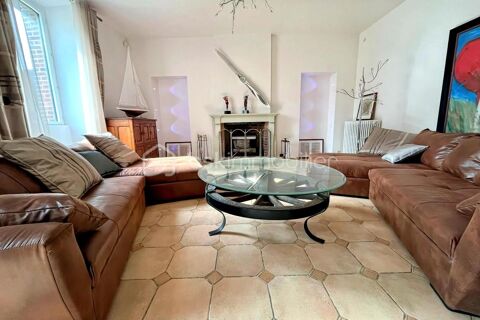   Ancienne �cole r�nov�e � Charme, volumes et s�r�nit� au c�ur de la campagne bretonne Maison - 7 pi�ce(s) - 273 m�