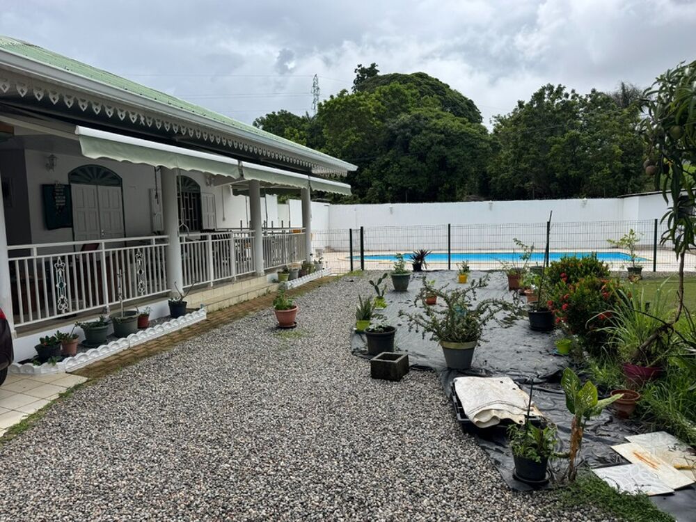 Superbe maison avec piscine Secteur recherché de Montjoly 2