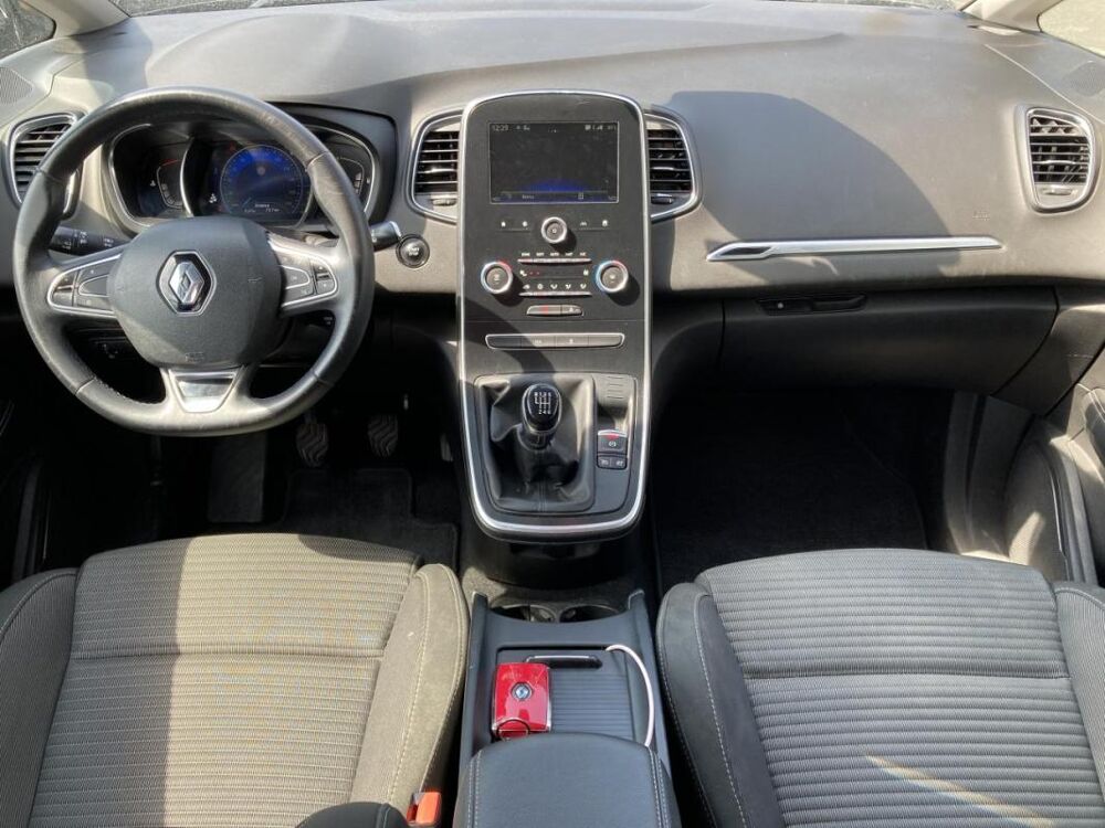 Grand scenic IV 7 PLACES - 1.7 BluedCi 120 CH SUIVI RENAULT 2020 occasion 14650 Carpiquet