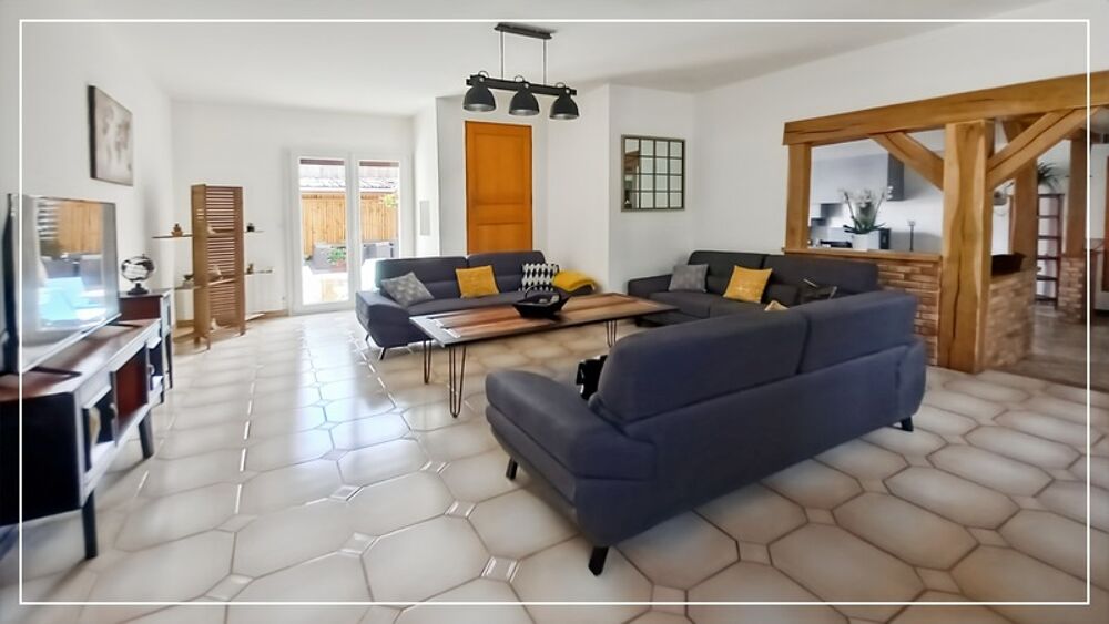 Maison à vendre 7 pièces LE MESNIL SUR OGER (51) - 149m² - Cour - Ancien gîte - Dépendance et Caveau
