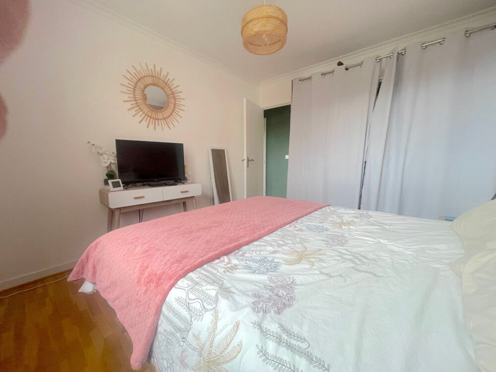 Appartement T4- 81,63m2- 8ème et dernier étage- Cave- Parking Privatif- Garage- Vue dégagée - Montaud- Le Grand Clos