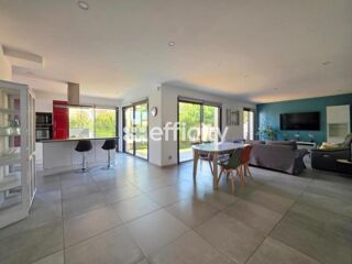  Villa à vendre 4 pièces 130 m²