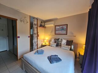Vente Maison Villa de plain pied - 4 chambres - piscine - terrain de pétanque - garage - cadre naturel privilégié Sainte marthe