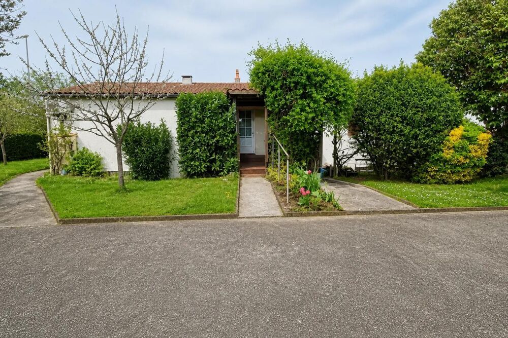 Charmante maison 4 pièces avec jardin à Saintes