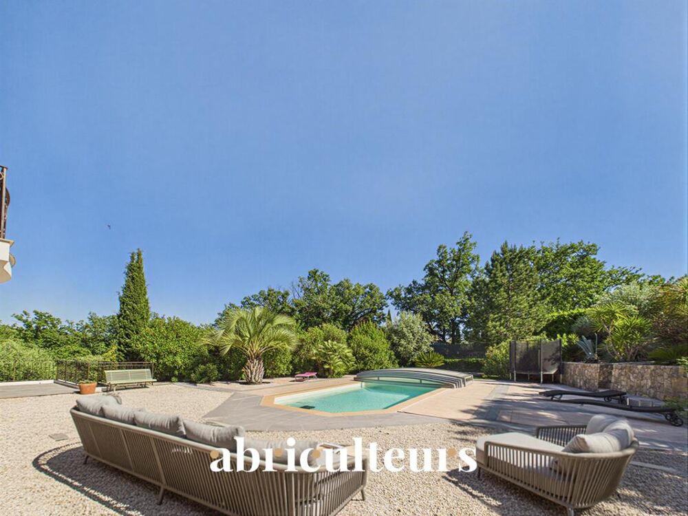 Élégante villa familiale de 250 m² en vente sur Montauroux (83440)