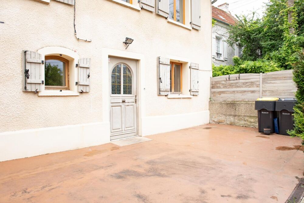 - Prix en baisse pour ce bien top pour ceux/celles qui ne craignent pas les travaux - Coup de coeur - A visiter ! -