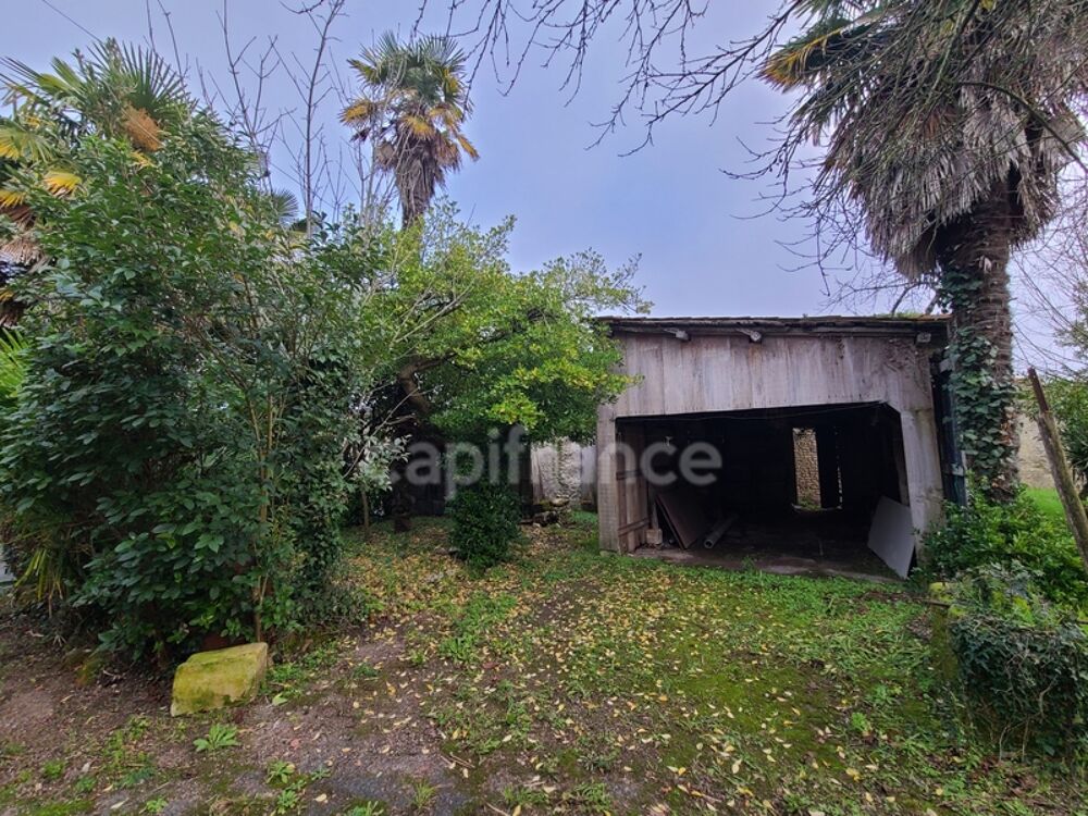 Vente Remise/Grange Maison à rénover avec dépendances NACHAMPS (17) Nachamps