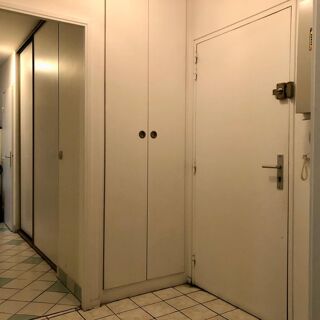  Appartement à louer 3 pièces 62 m² Courbevoie