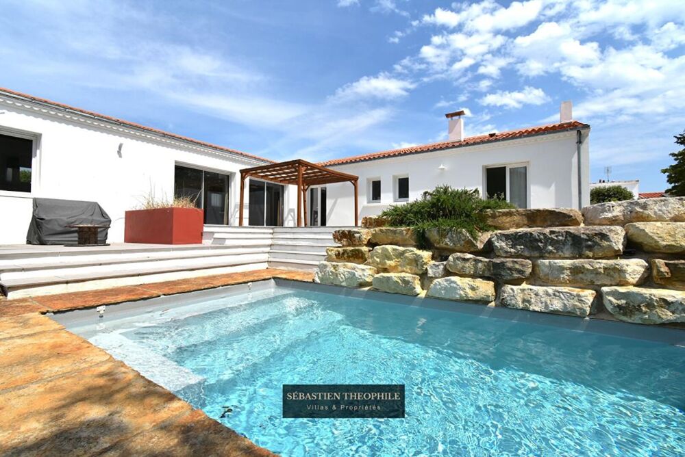 Propriété T5 contemporaine avec piscine proche centre